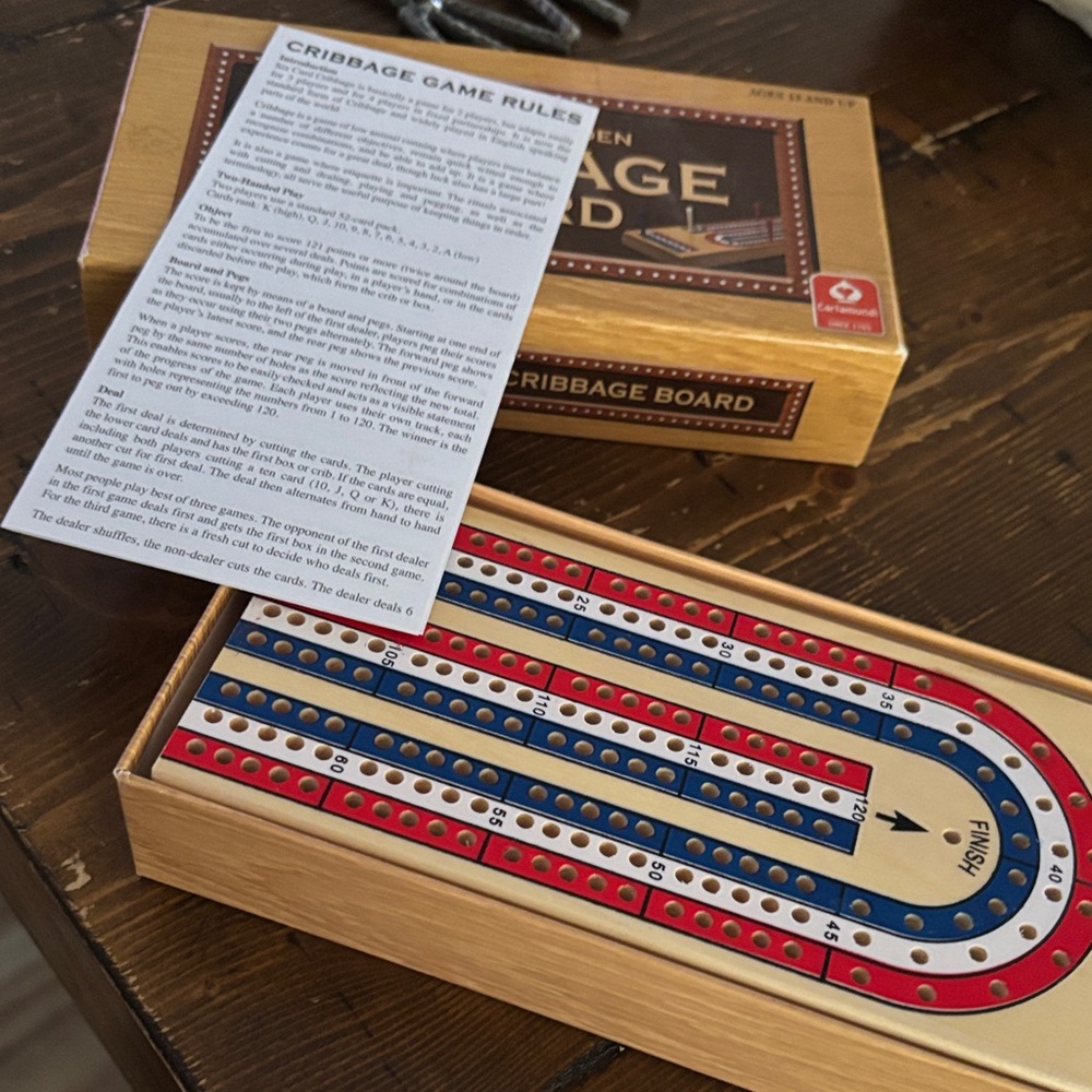 Cartamundi Folding Wooden Cribbage Board